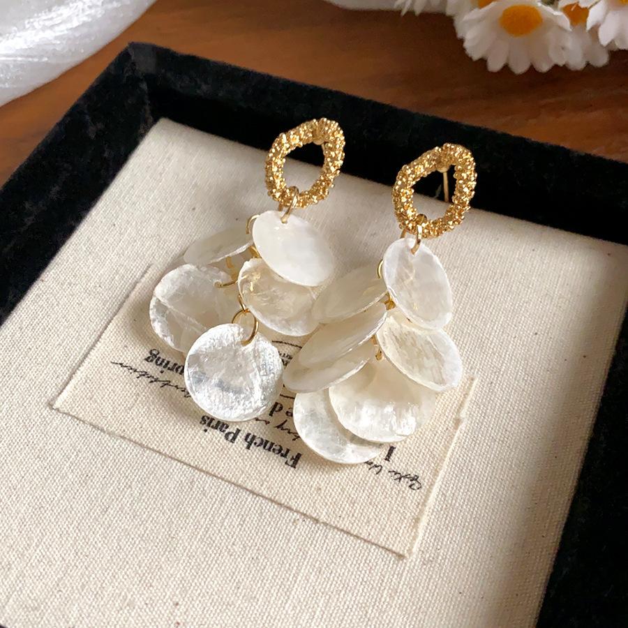 Серебряная игла геометрические ракушки бахрома серьги французский изысканный темперамент серьги женские элегантные модные серьги дизайнерское чувство нишевый