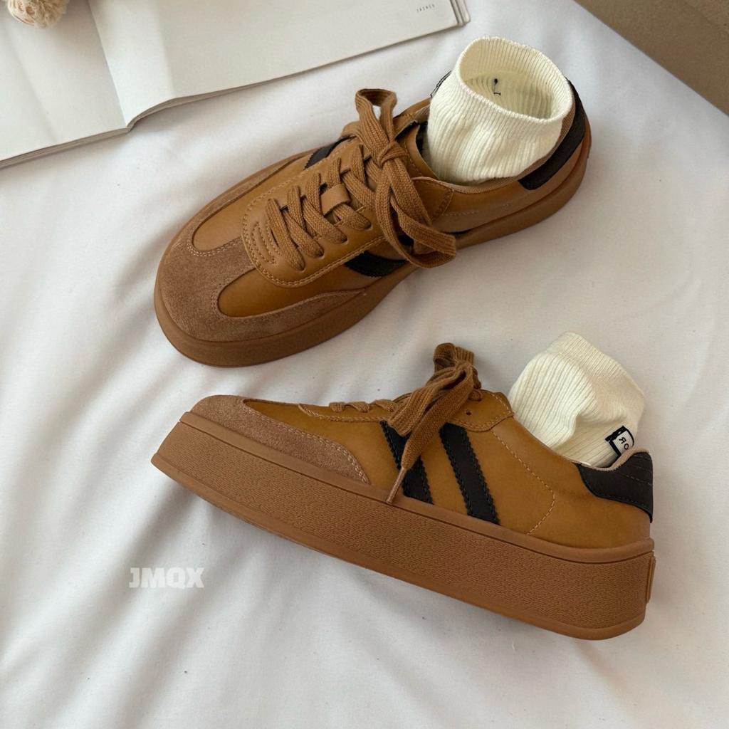 Корейская версия платформенных повседневных кед женские 2025 осень новые ретро универсальные мягкая подошва кожаные легкие спортивные тренировочные туфли