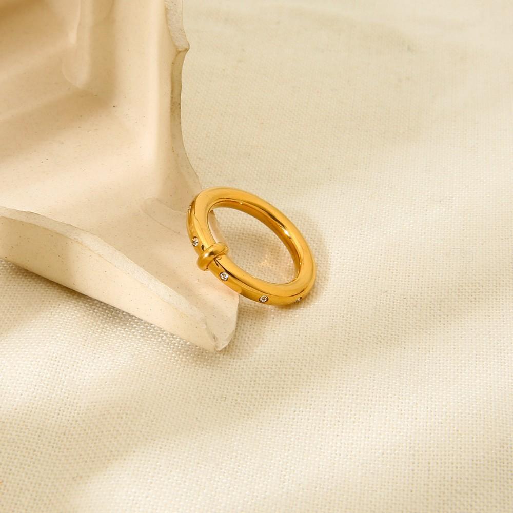 European and American ins wind-plated 18k gold gloss plain ring, niche high-end sense does not fade, stainless steel waterproof ring for women