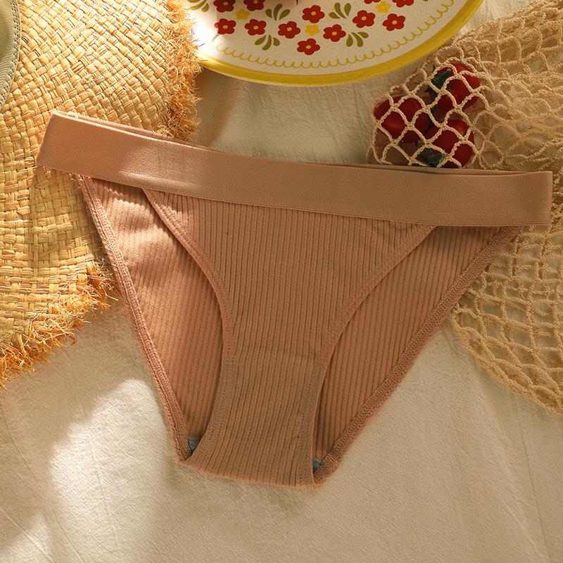 Женское нижнее белье из хлопка с низкой талией европейского и американского производства — удобное, дышащее, с широкими краями