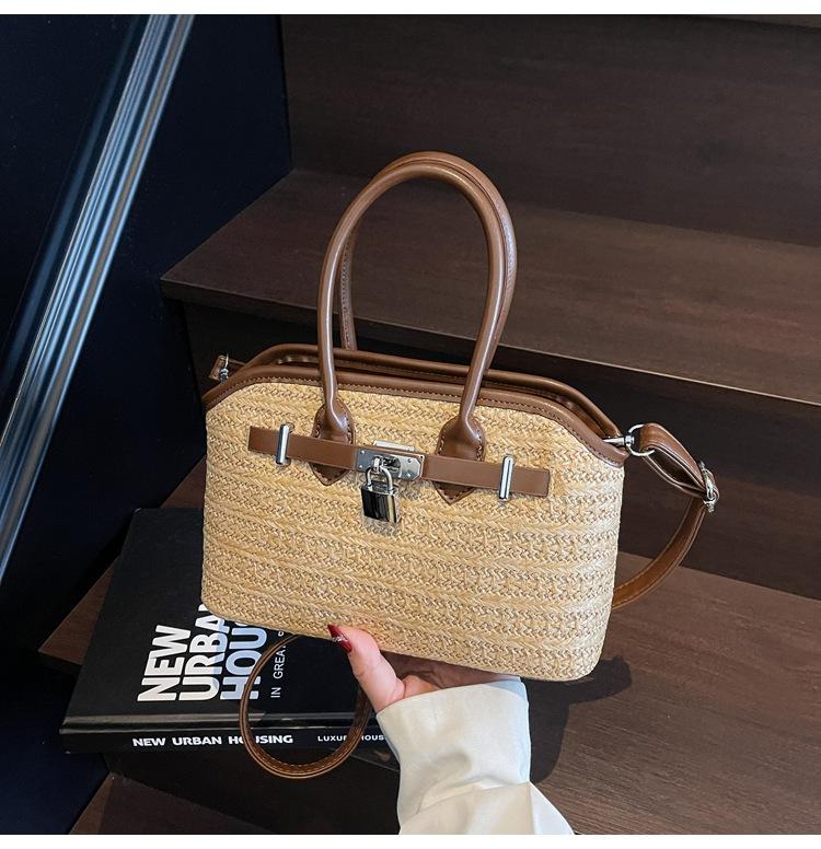 Плетеная сумка женская весенняя новая модная соломенная сумка универсальная маленькая квадратная сумка на плечо сумка-мессенджер