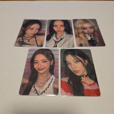 [ИСПОЛЬЗОВАННЫЙ] itzy GOLD китайская коллекционная карточка starriver 2.0 полный комплект