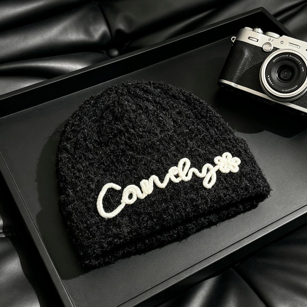 Cow goods! Xiaoxiangfeng letter knitted hats for men and women, warm wool hats in autumn and winter, thickened and cold-proof big head circumference