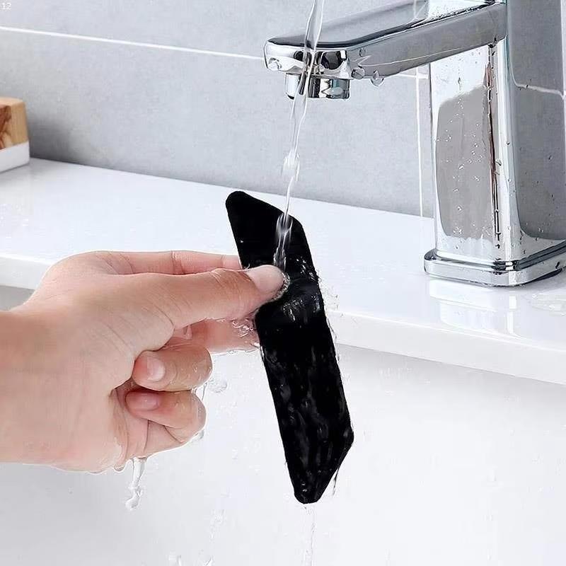 12pcs Traceless Carpet Holder, Reusable PC Material Non-Slip Adhesive Pad, Suitable for Living Room, Bedroom And Indoor Use