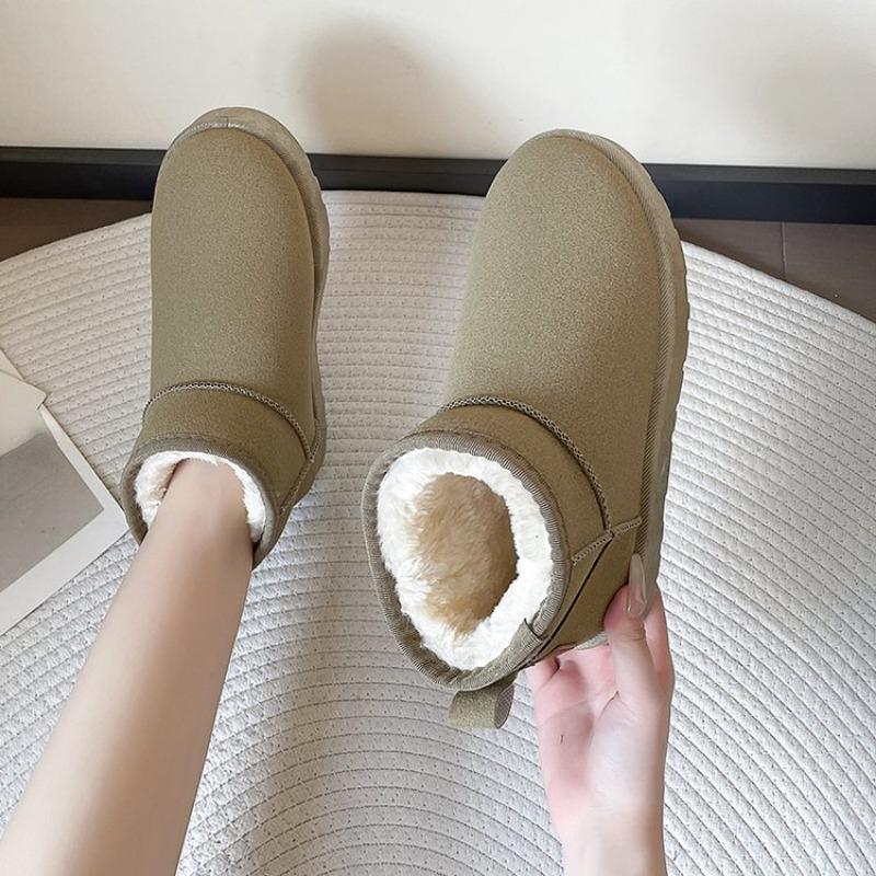 Модные зимние ботинки женские короткие утолщенные хлопковые туфли нескользящие зимние новые туфли студенческие женские туфли 2024 черные ботинки