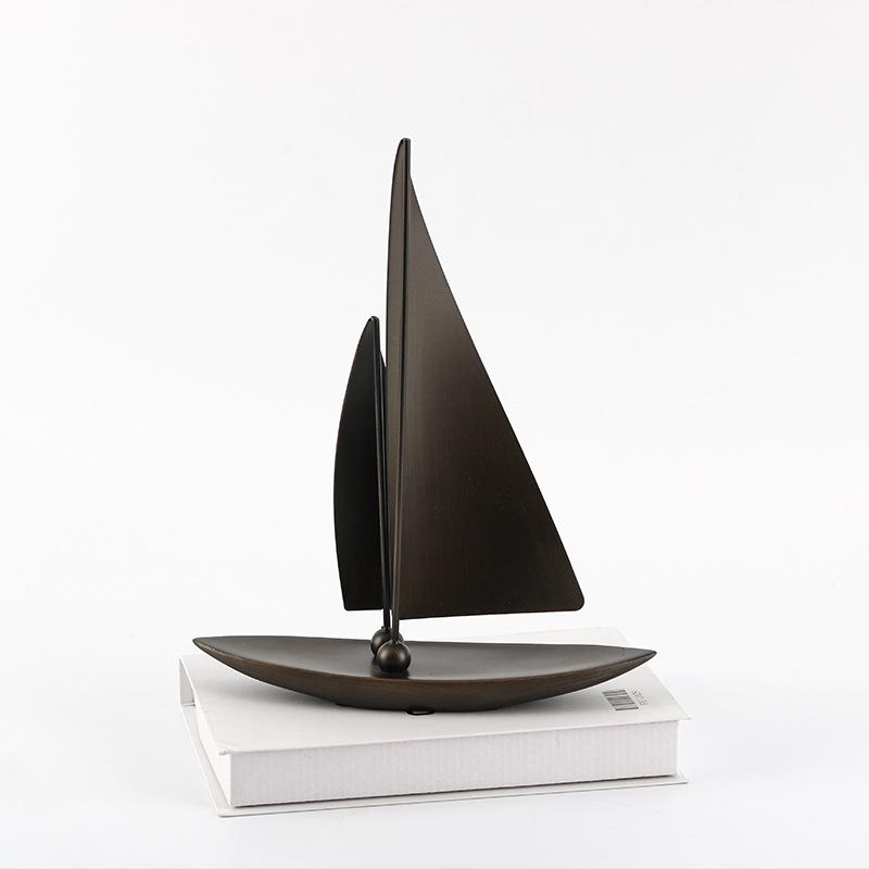 Resin Handicrafts Sailing Boat Model Simulated Ship Statue Ship Decorative Figurines Home Decoration Accessories