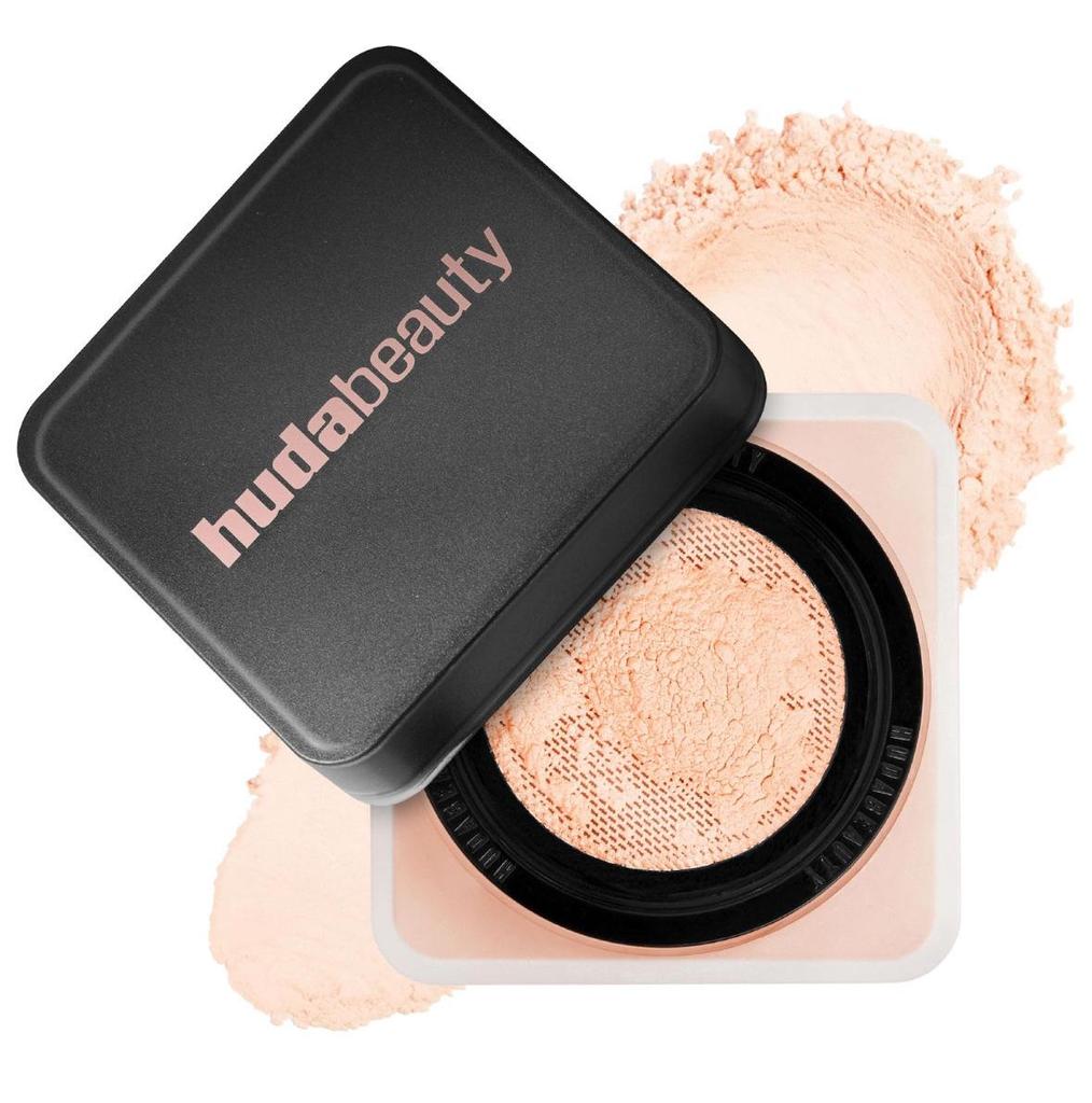 HUDA Beauty Прозрачная рассыпчатая пудра: Тональная основа с матирующим эффектом и освежающий консилер.