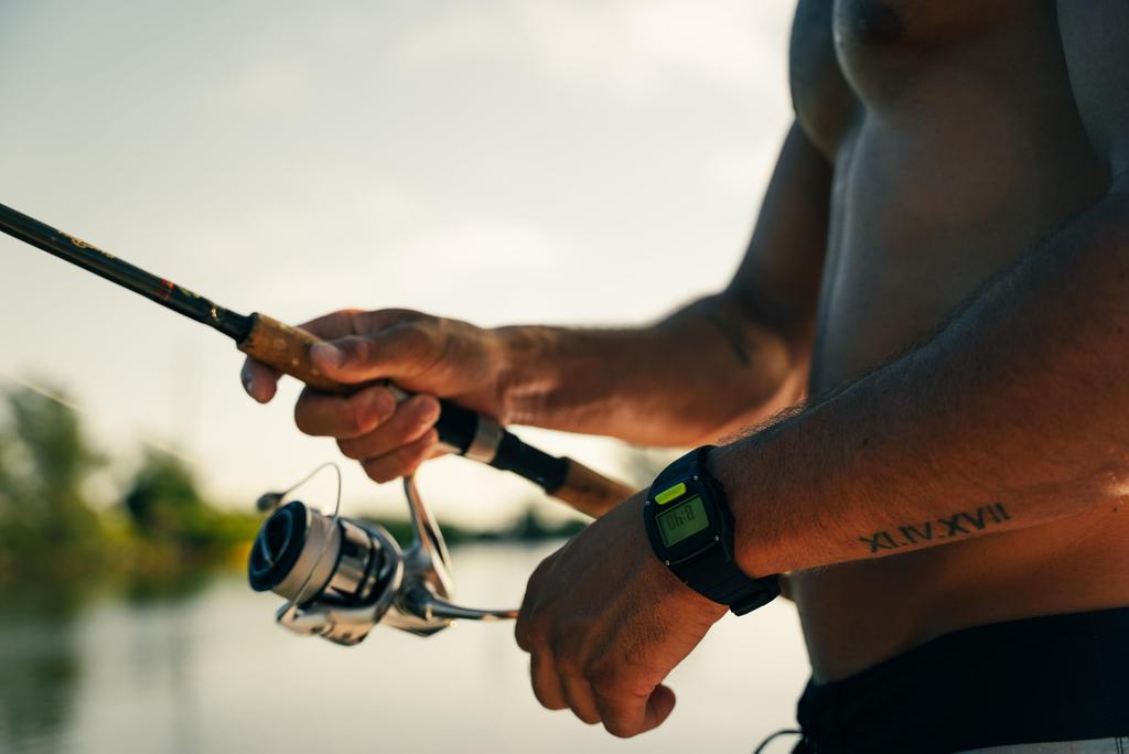 Freestyle SHARK CLASSIC TIDE 600 Surf 10 АТМ Водонепроницаемые Цифровые График приливов Подводная кнопка Идеально подходят для серфинга и морских видов спорта Официально делают отличным подарком