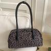 2025 Autumn New Women's Bag Retro Leopard Print Shoulder Handbag High Value Messenger Bag Hand Carry Boston Bag Women