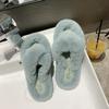 Тапочки Mao Mao женские 2025 осень новые крест на толстой подошве искусственный кроличий мех на плоской подошве повседневные для улицы с одним ремешком домашние тапочки