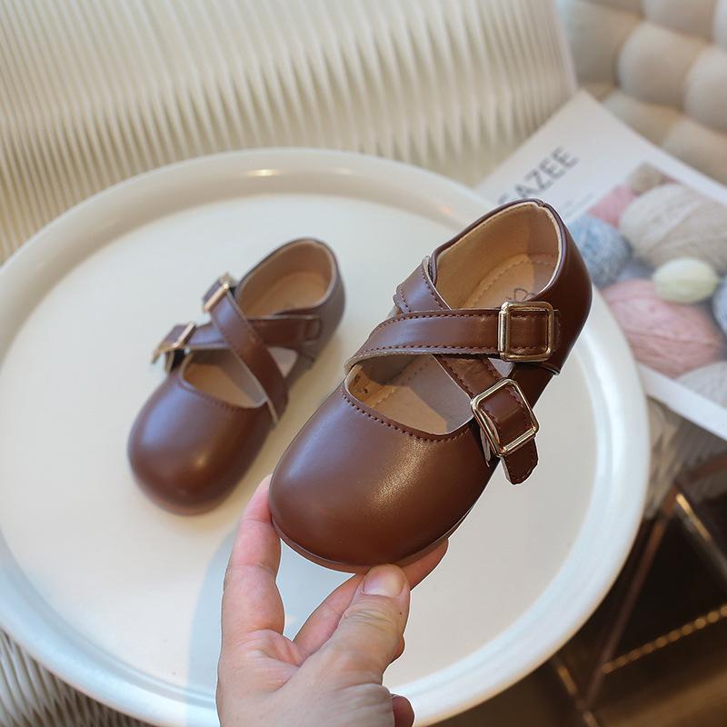 Корейский стиль, кожаная обувь для маленьких девочек, простые модные детские туфли на плоской подошве, однотонные повседневные детские универсальные туфли для ходьбы с круглым носком