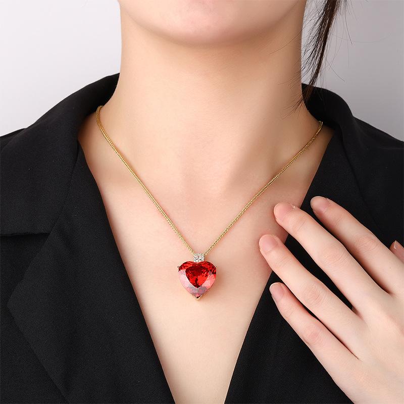 Ювелирное изделие Гнездо птицы Огранка Белое покрытие Синее сердце Темперамент Золотая подвеска-ожерелье Главный камень 20 * 20