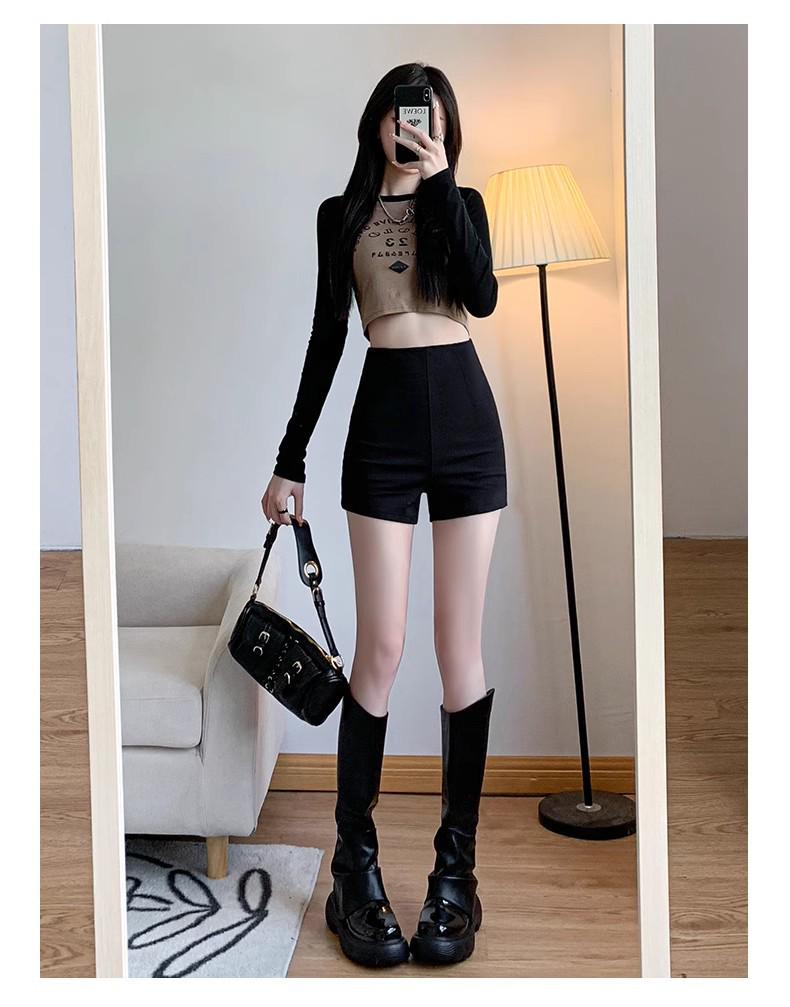 Женские шорты А-силуэта с высокой талией черного цвета - Лето 2024 Стройнящий пикантный стиль