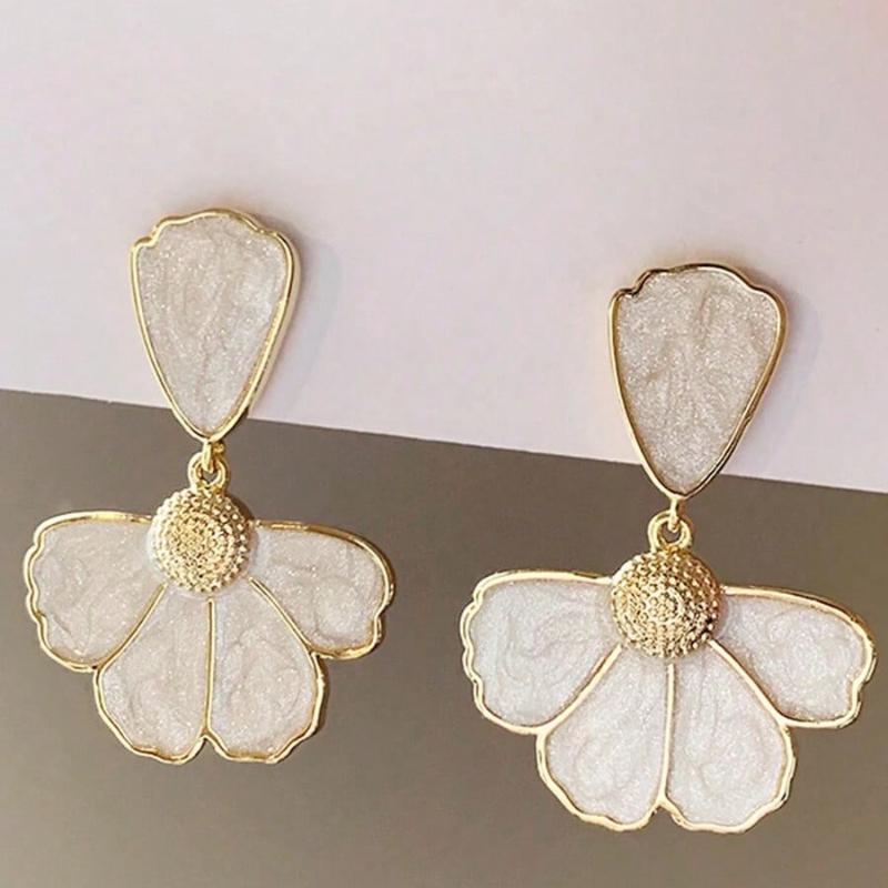 1 Pair Floral Design Fresh Earrings Suitable for Daily Matching
