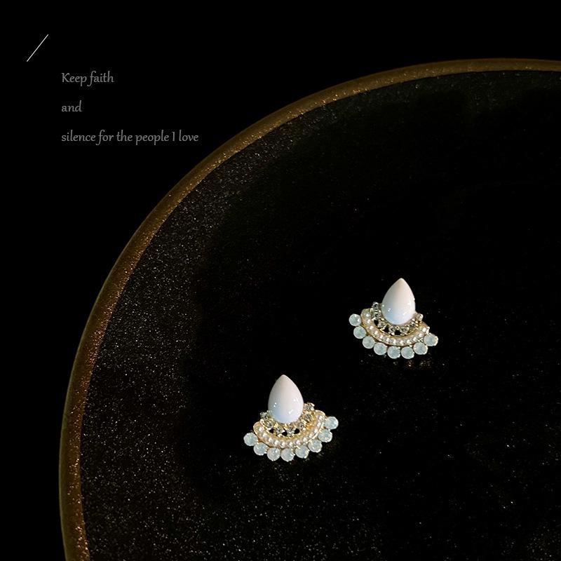 Серебряные серьги-кисточки с жемчугом и иглами - модные универсальные женские украшения