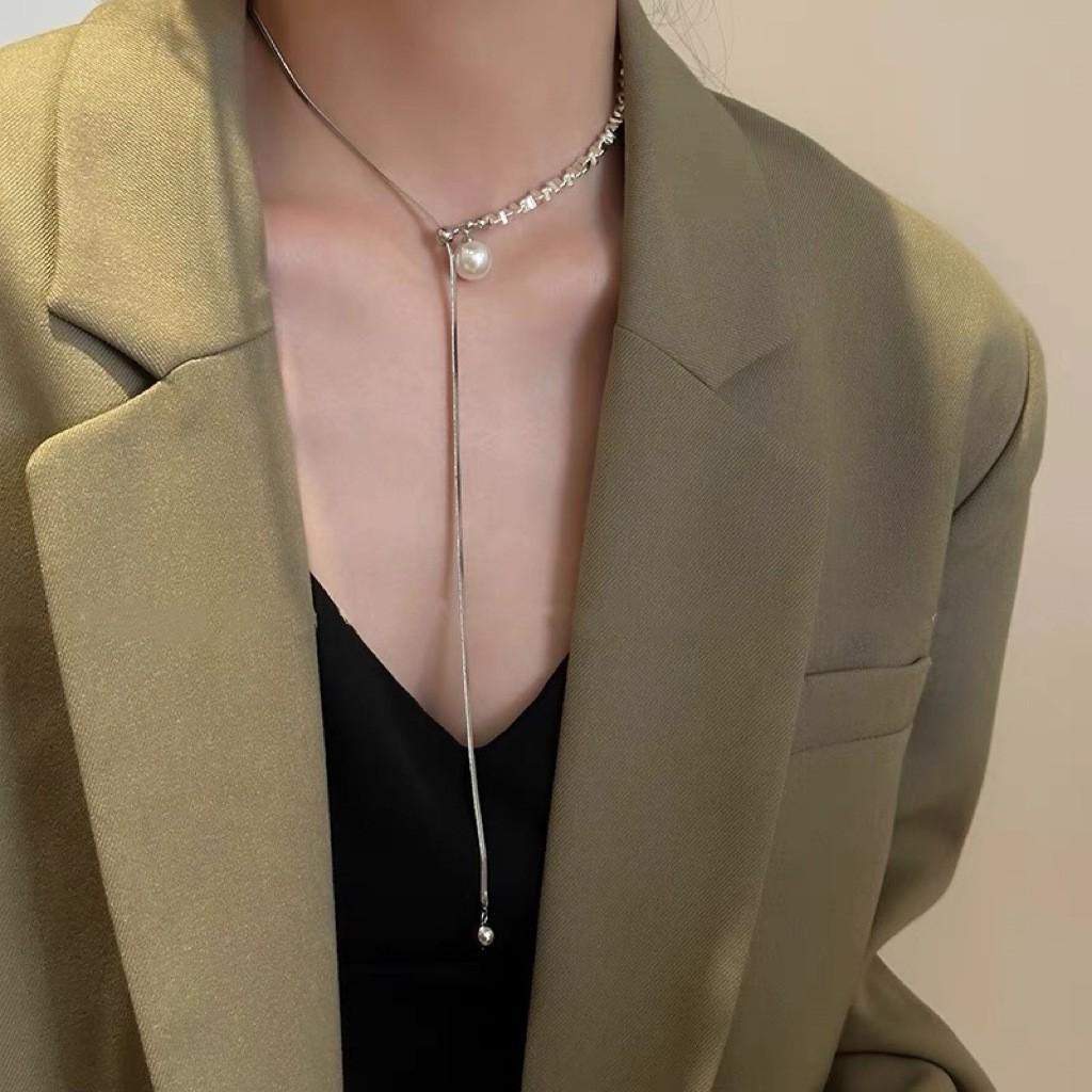 Premium Sense Can Pull Silver Butterfly Fringed Necklace Design Fashion Autumn And Winter Sweater Chain Collarbone Chain Jewelry