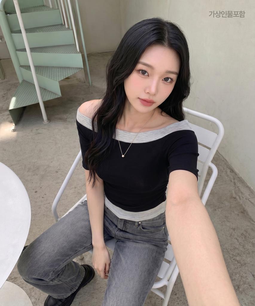 ROEM Color Block Layered T-Shirt Rmhwg24Rt1
