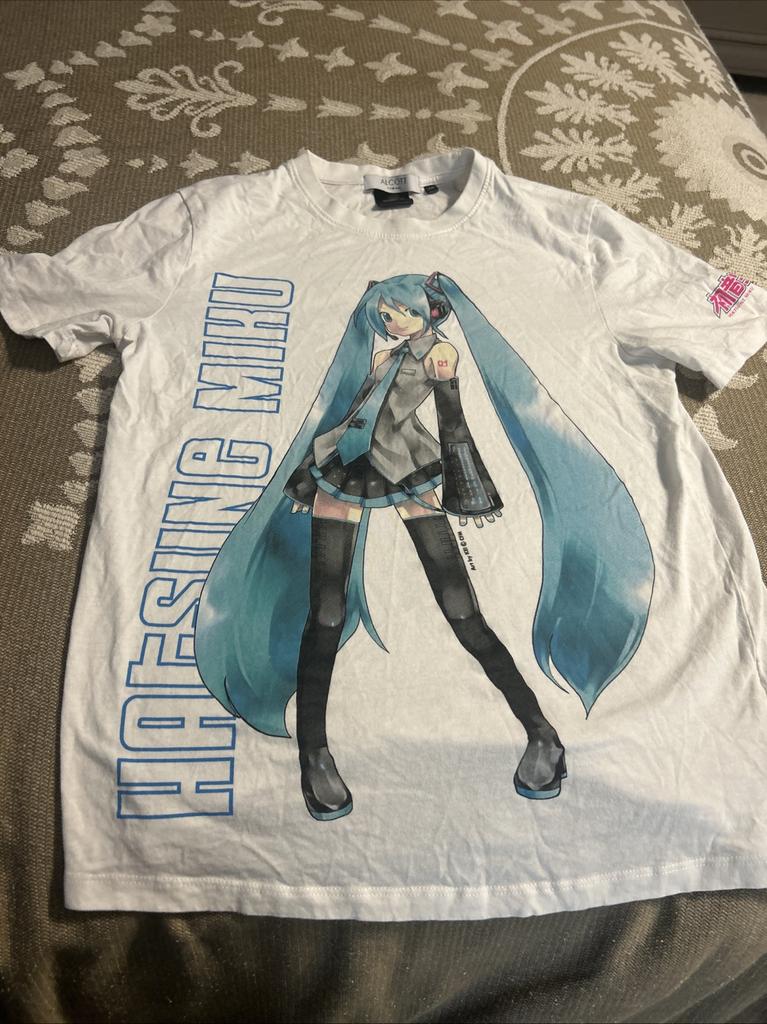 Hatsune Miku Shirt Sz XS Alcott