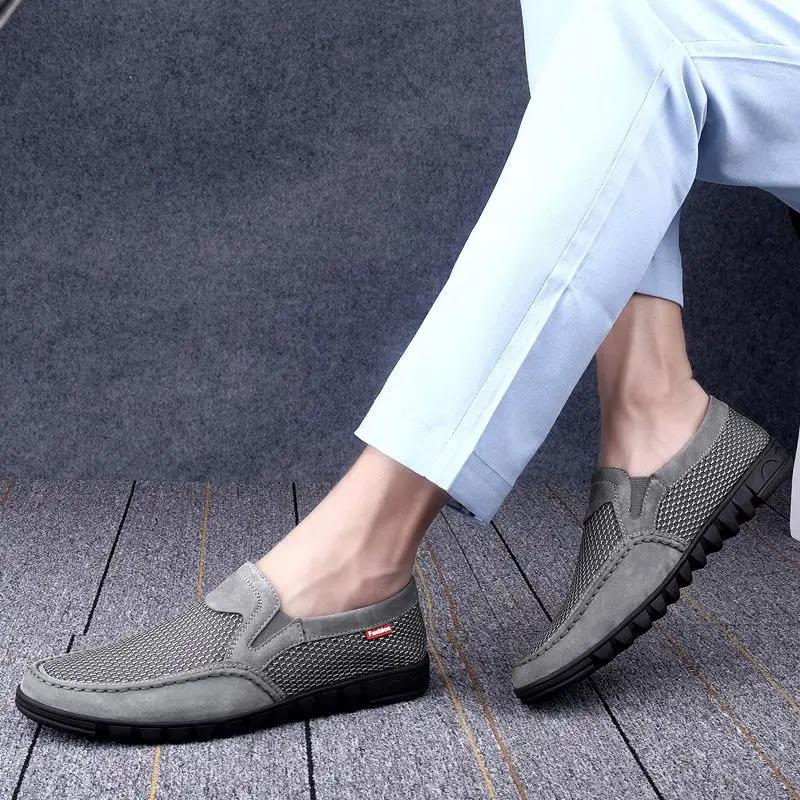 Модные летние мокасины с мягкой подошвой и мягким лицевым покрытием, сетчатая повседневная обувь, легкие мужские туфли без застежек, дышащая обувь для ходьбы на открытом воздухе