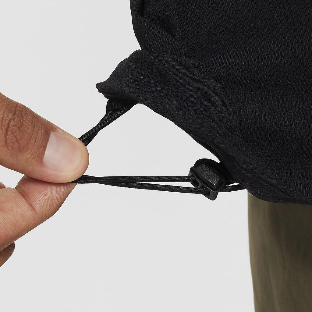 Nike Мужская куртка WINDRUNNER Tech Черная HM7152-010