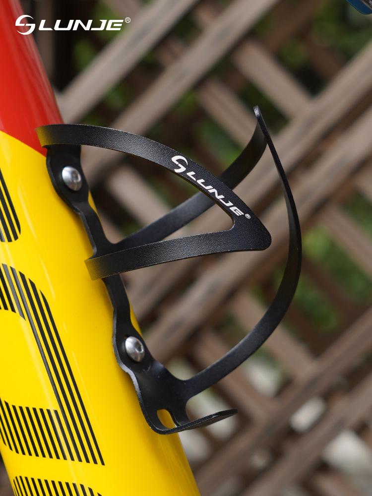 Держатель для бутылки воды для горного велосипеда Сверхлегкий из алюминиевого сплава Велосипедные флягодержатели Легкий кронштейн для велосипедной бутылки Велосипедные запчасти