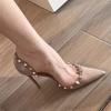 Женские туфли-стилеты с пустыми заклепками по бокам, темпераментные, профессиональные, из лакированной кожи нюдового цвета, с острым носком, сексуальные сандалии