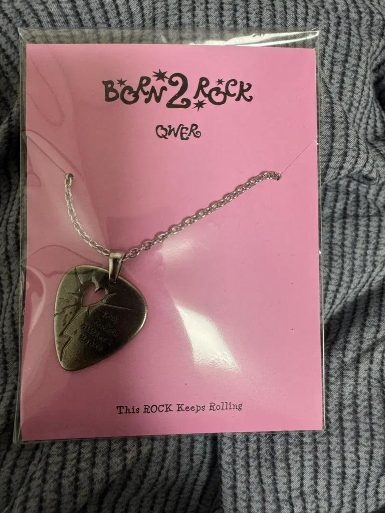 QWER Pop-up Store Pop-up Peak Unopened Sale