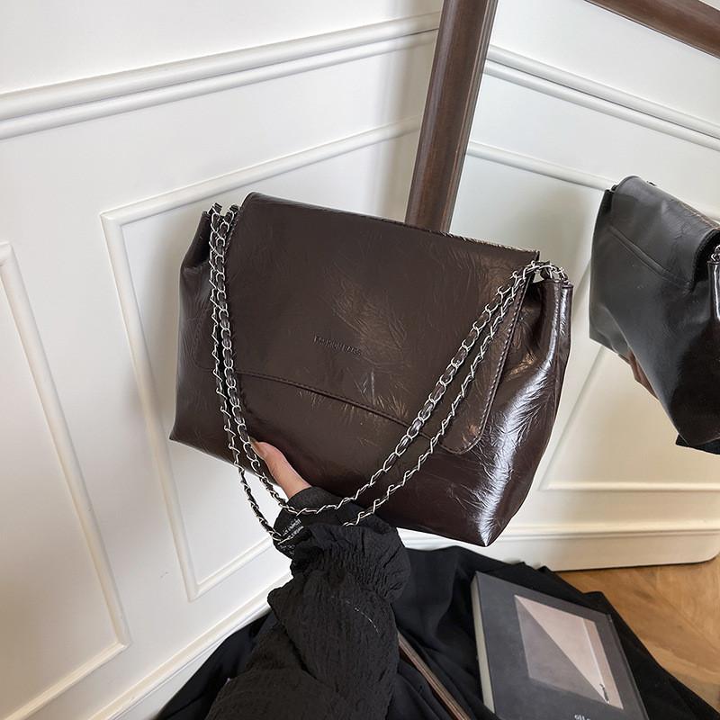 Casual Pu Large Tote Bag With Chain Handle For Streetwear And Daily Carrying