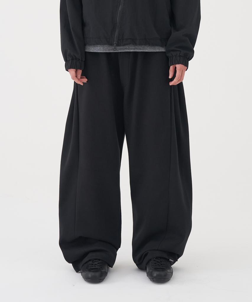 BASEMOMENT Side Tuck Wide Sweatpants Black