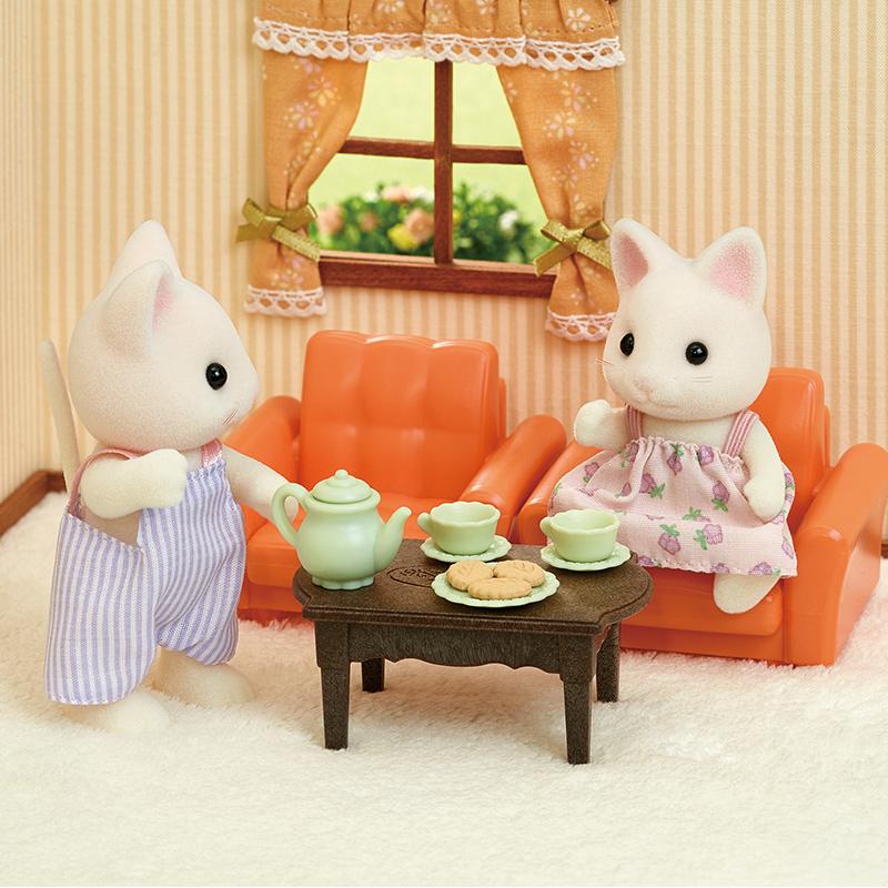 Sylvanian Families 5379 Floral Cat Girl's Living Room Set