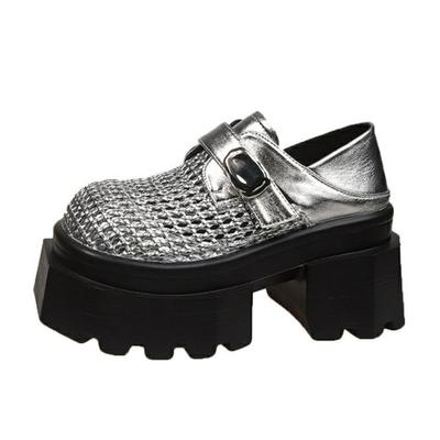 Мода 8,5 см Новые сандалии на высокой платформе-клине из синтетической кожи Женские летние плетеные дышащие туфли на высоком каблуке Массивные кроссовки Женские