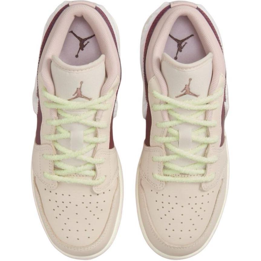 (GS) Air Jordan 1 Low SE 'Fur Swoosh' Kids' FZ3928-200