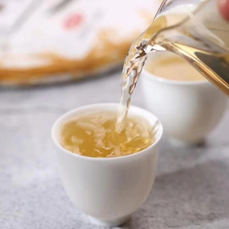 Чай Юньнань 2021 Чай Лун Инь Бань Чжан Пуэр Сырой чай 357 г Чай для торта