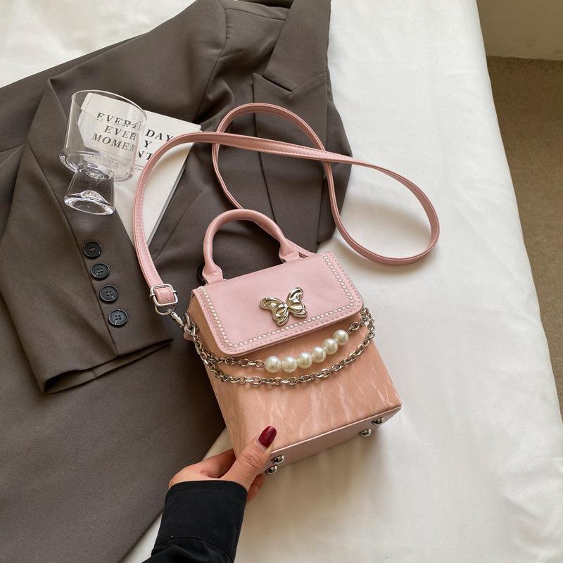 Серебряная женская сумка лето 2024 новый модный нишевый дизайн маленькая квадратная сумка интернет знаменитость бабочка сумка для мобильного телефона