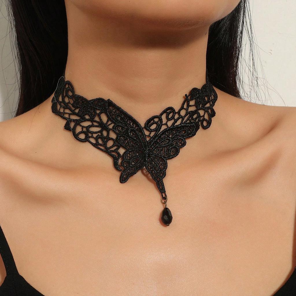 Retro Lace Clavicle Chain Gothic Style Personality Accessories Lace Pendant Necklace Female Clavicle Chain