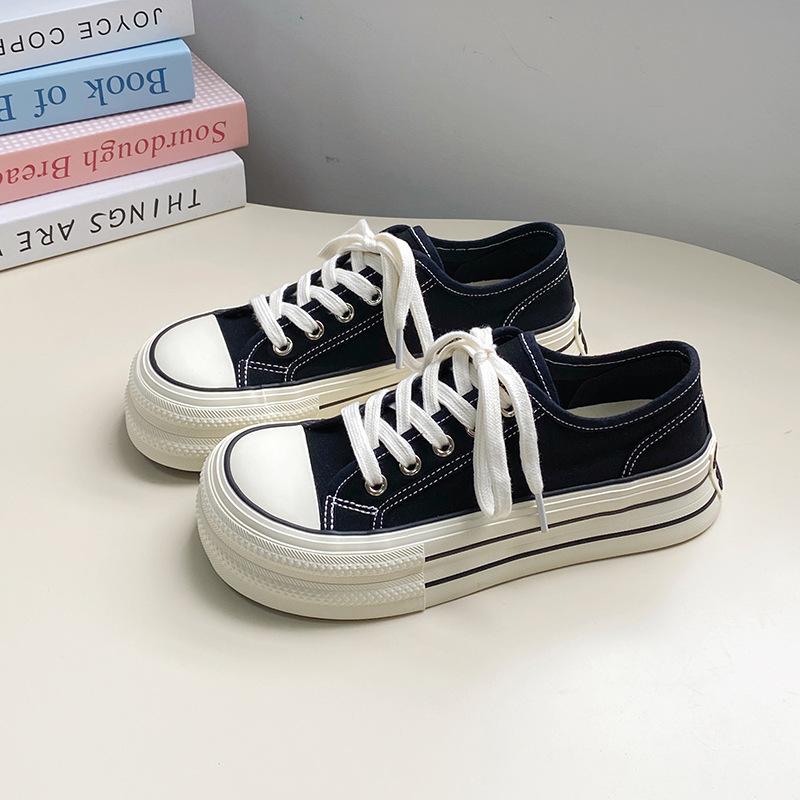 Женские черные парусиновые туфли на плоской подошве 2024 года, новая модная повседневная универсальная нескользящая износостойкая парусиновая спортивная обувь на толстой подошве