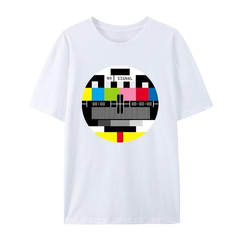 Летом 2025 года эта футболка подойдет как мужчинам, так и женщинам, когда нет телевизионного сигнала. Это свободная и универсальная рубашка