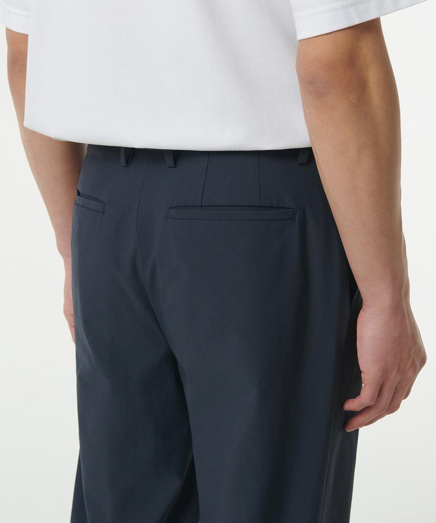 MUSINSA STANDARD Sporty Straight Slacks [Navy]