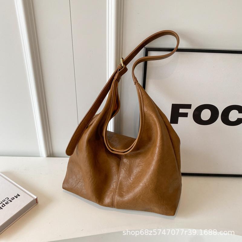 Bag large capacity retro PU solid color texture versatile handbag simple casual commuting mother and child tote bag