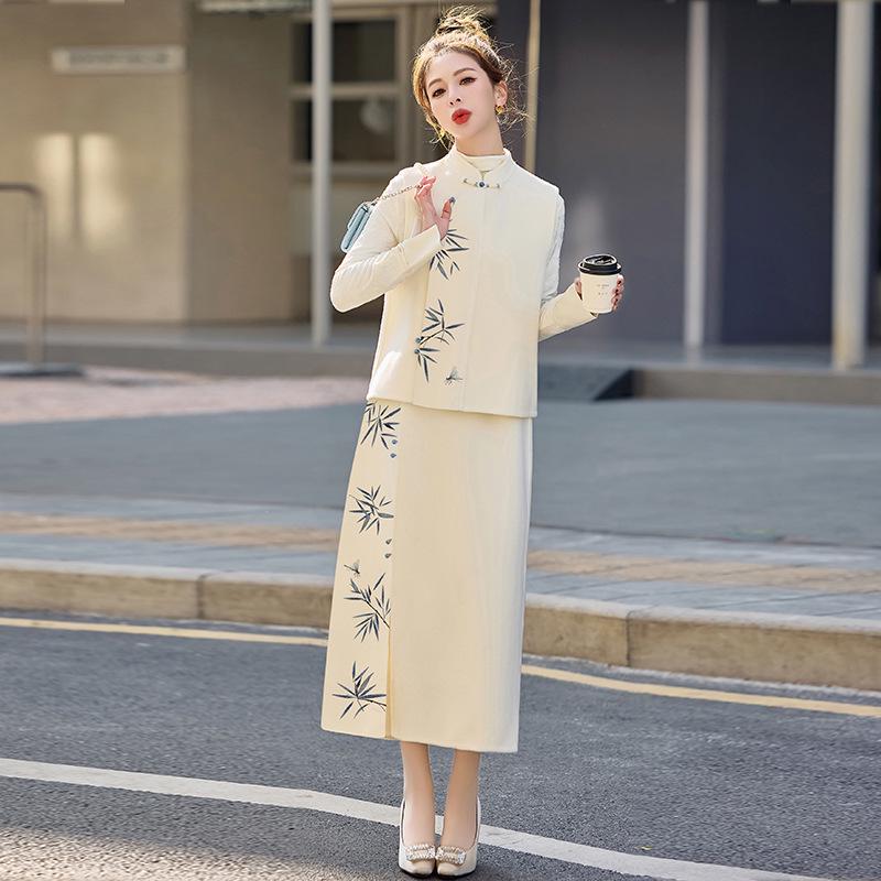 Весна 2025 Новый китайский стиль Жилет со стойкой и юбка-полусолнце Комплект из двух предметов Платье (ZM25201)