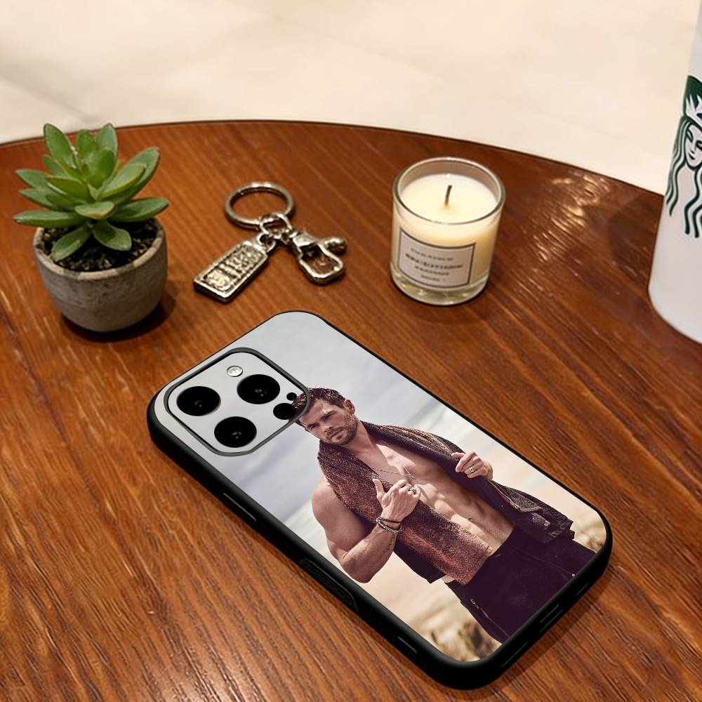 Чехол для телефона с Крисом Хемсвортом для iPhone 17, 16, 15, 14, 13, 12, 11 Plus, Pro Max, Другие Мягкий Черный Чехол