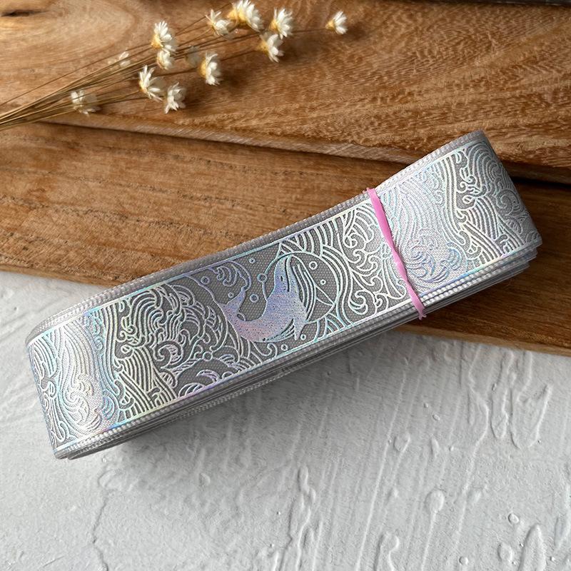 2,5 см x 4,5 м/рулон Несколько цветов Головной убор Шляпа Горячее тиснение Узор Брошь Значок Лазерный узор Подарочная коробка