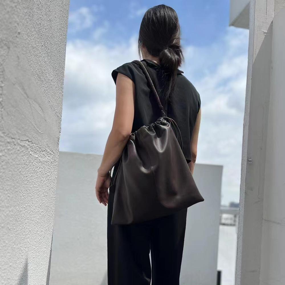 Head Layer Cowhide Mother Bag Pleated Drawstring Shoulder Bag Texture Bucket Bag Large Capacity Lazy Style Crossbody Bag