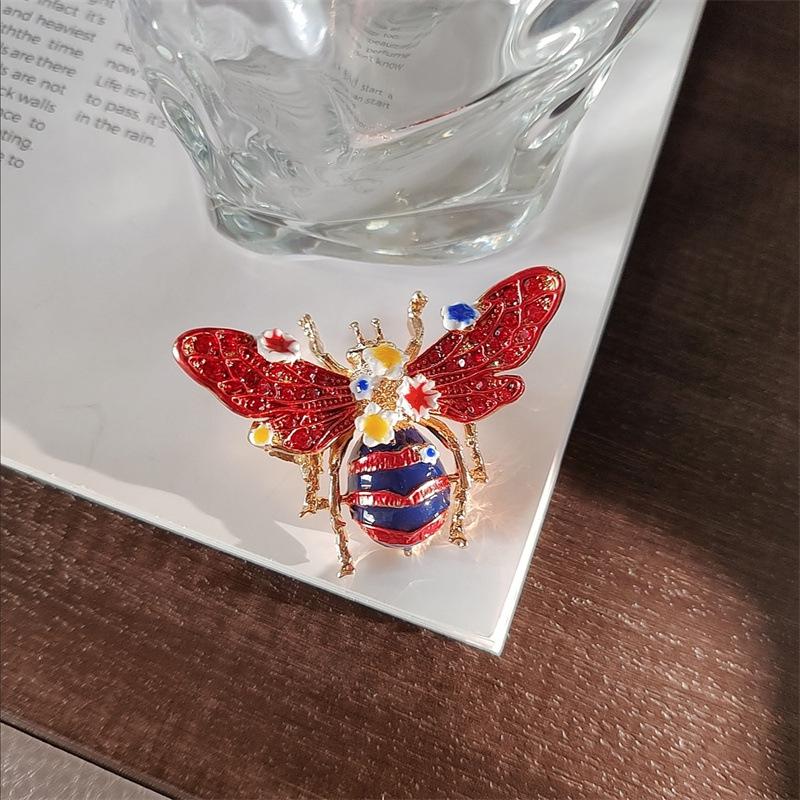 Брошь-эмаль ручной росписи в виде розового цветка с бриллиантами - Ретро дизайн животного