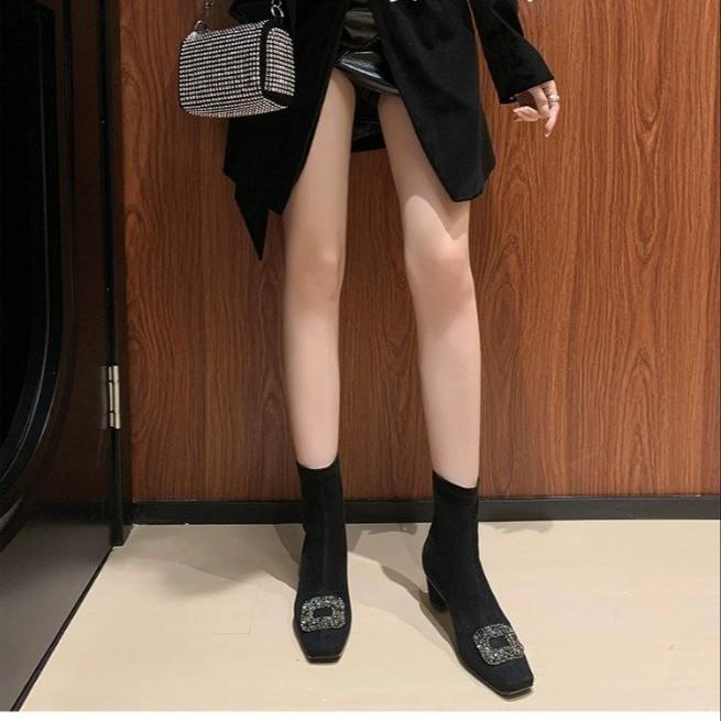Французские ботильоны с квадратным носком и толстым каблуком женские 2025 осень и зима новая корейская версия стразы квадратная пряжка эластичные ботинки-носки до щиколотки