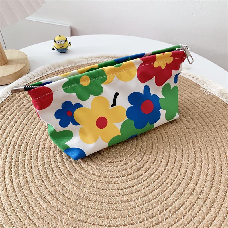 Durable Floral Large-Capacity Women's Cosmetic Bag with Zipper