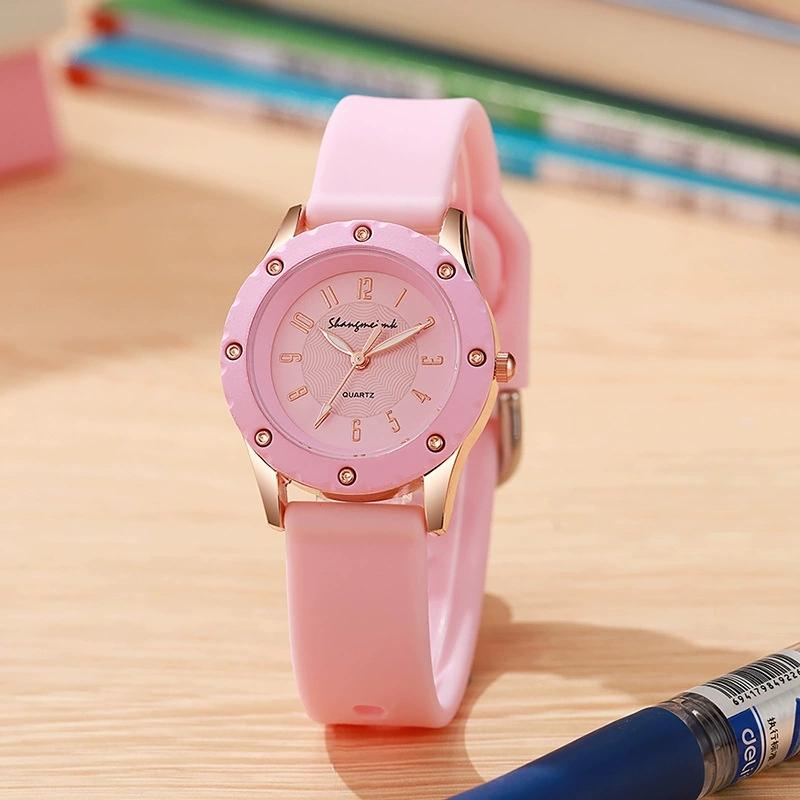 New Fashion Famous Luxury Watch For Woman Silicone Jelly Quartz Watch For Girls Gifts Reloj Mujer Students Wrist Watch Clock