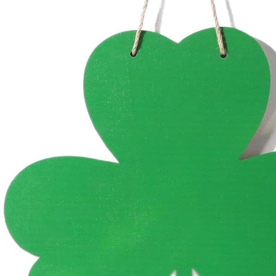 Wooden Clover Door Sign St. Patrick's Day Hanging Sign Front Door Shamrock Sign for Farmhouse Home Porch And Wall Decor
