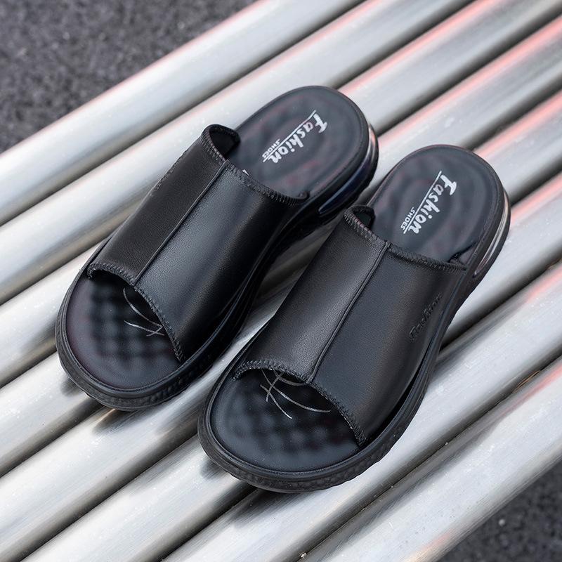 2025 Summer New Sandals Men's Leather Air Cushion Cool Slippers Wear Casual Soft Bottom Light One-word Drag Men