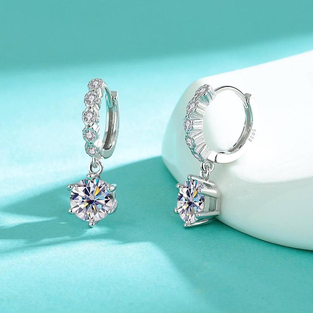 Серьги-гвоздики из стерлингового серебра S925 с муассанитом, классические, на шести крапанах - Универсальное высококачественное украшение для ушей